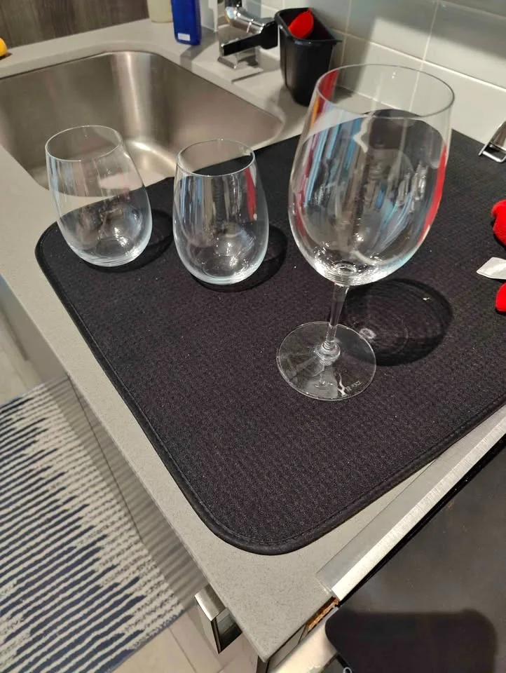 Wine glasses thumbnail