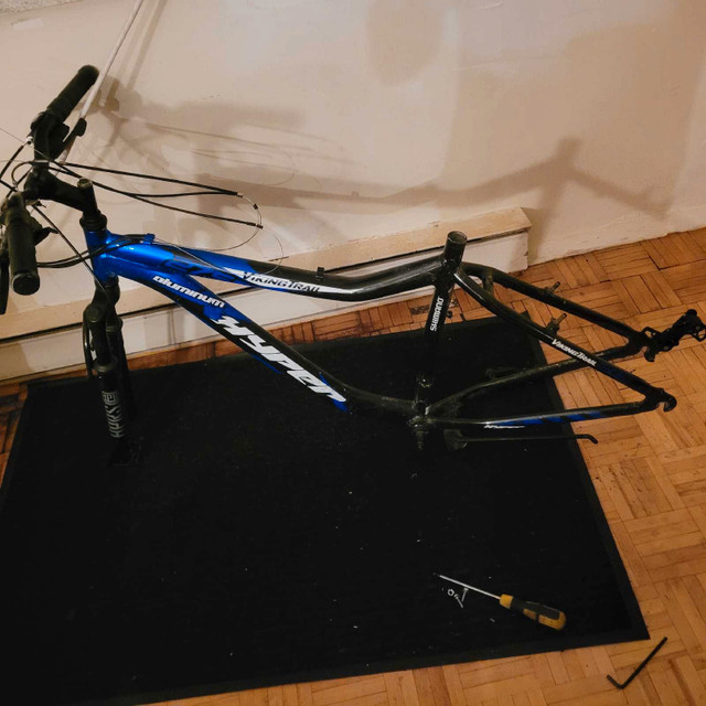 Hyper mountain bicycle frame viking trail (as is) - photo 5