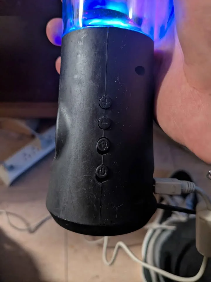 Gadgetree water spekaers image indicator(2)