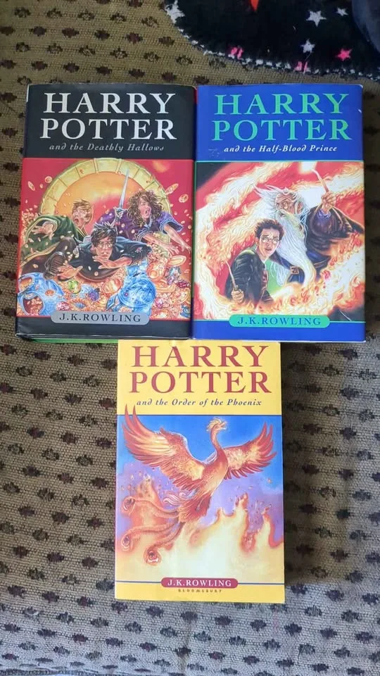 Harry Potter Books image indicator(5)