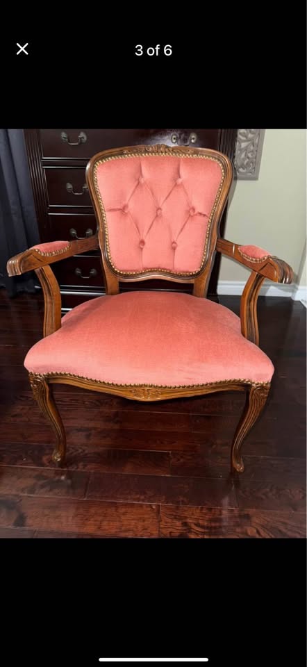 Louis XV style fauteuil armchair with tufted back - photo 2