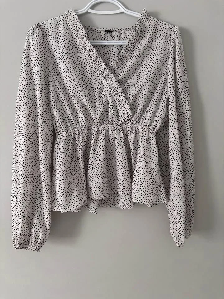 Polka dot top thumbnail