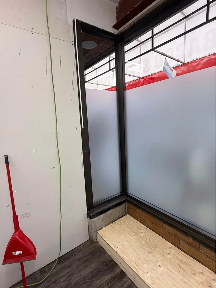 Privacy film and Installer image indicator(6)