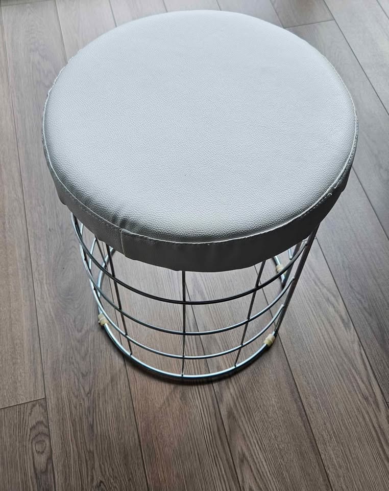 Stool - 19 inches height