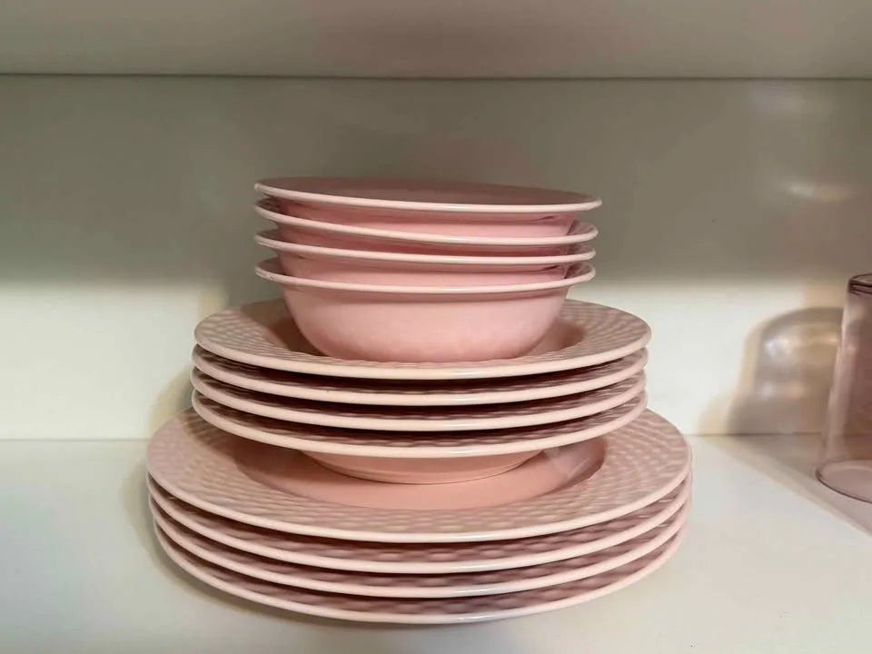 Blush pink dinnerware set - all together image indicator(6)