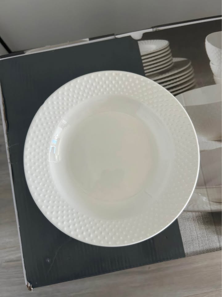 Stoneware Dinner Set (31 piece) - photo 4