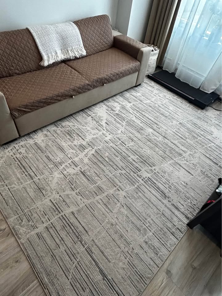 Area Rug 120” x 95” - photo 2