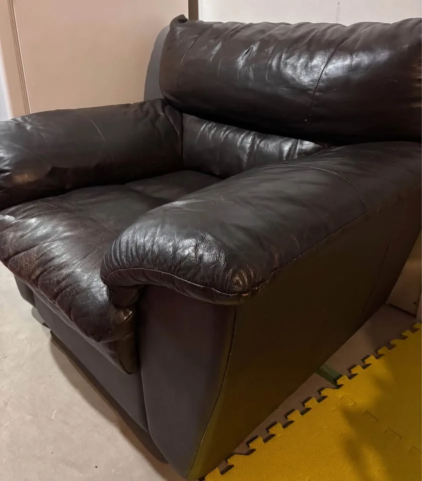 GENUINE leather armchair image indicator(2)