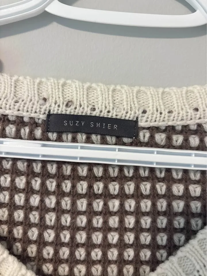 Suzy Shier Fall Sweater image indicator(2)