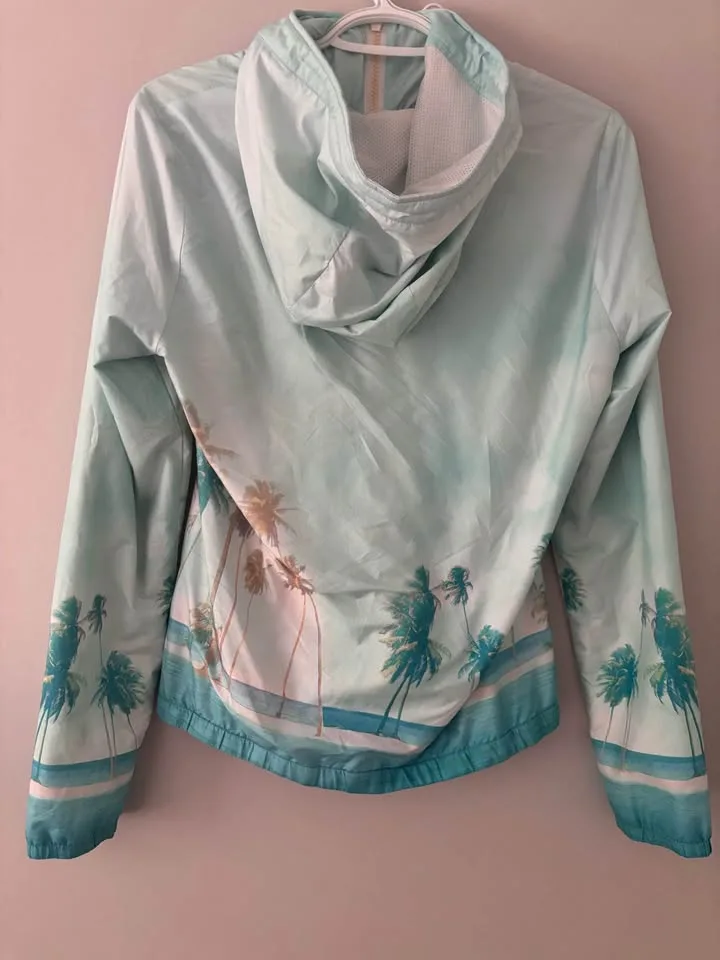 Hollister Jacket image indicator(2)