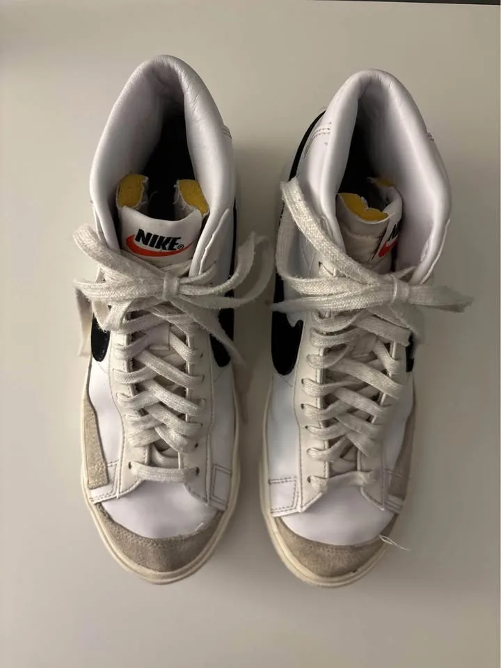 Nike Blazers image indicator(5)