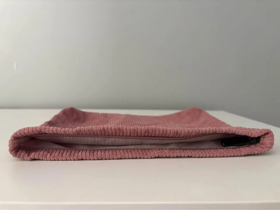 Pencil case/ makeup bag image indicator(2)