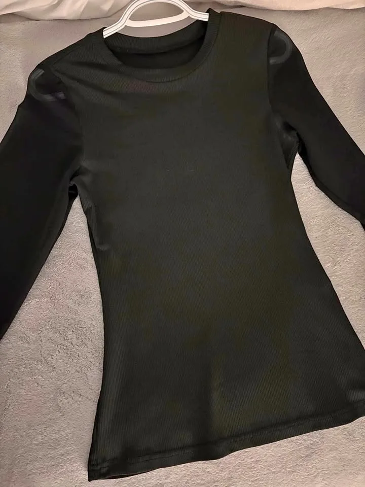 Black long sleeve top thumbnail
