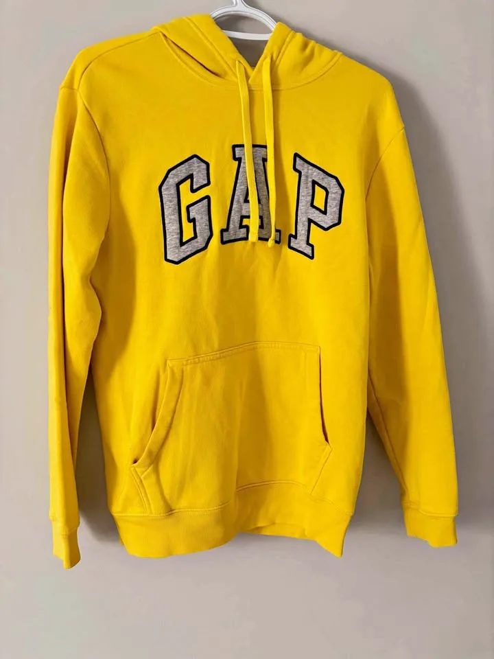 Gap hoodie thumbnail