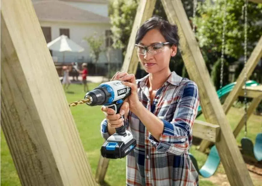 20-Volt 3/8” Drill/Driver Combo Kit + Accessories Kit image indicator(8)