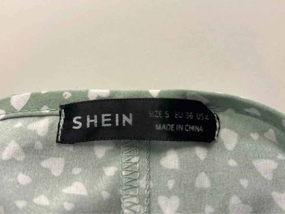 Heart print dress size small image indicator(2)