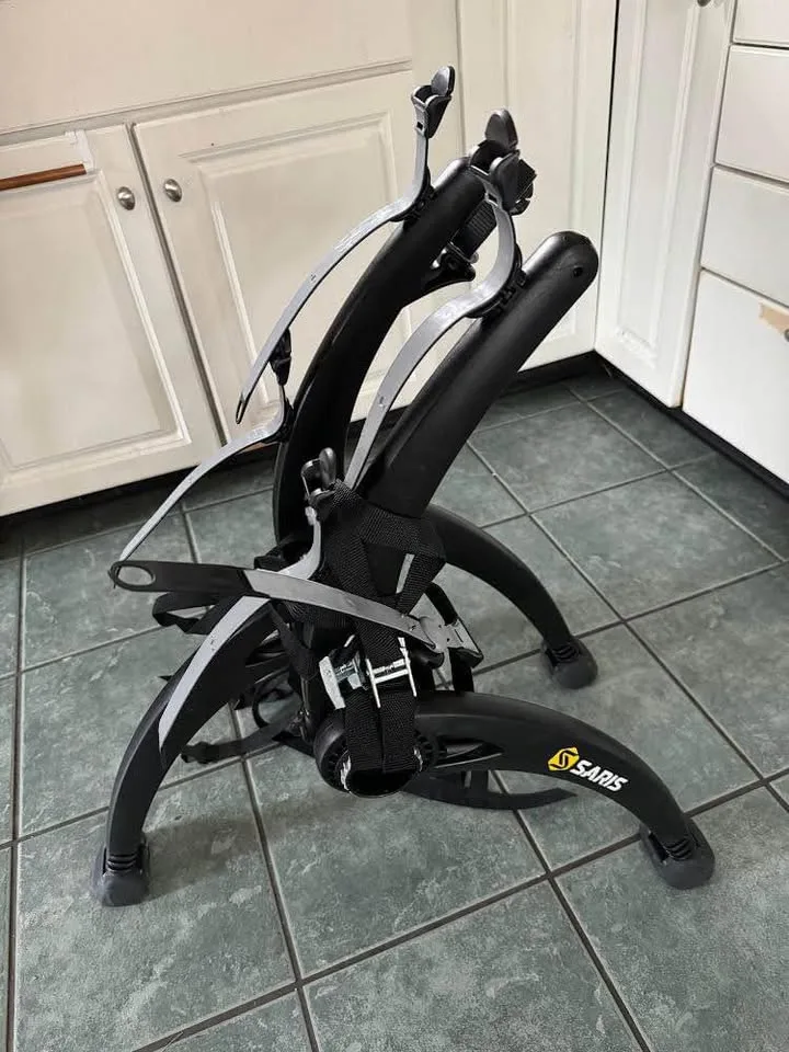 Like New Saris Removable 2 Bike Trunk Rack image indicator(2)