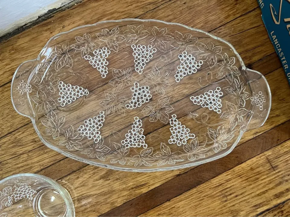 Vintage Anchor Hocking Serva-Snack Set image indicator(4)