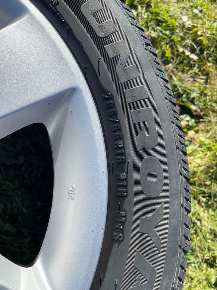 16 Inch Honda Rims (Set of 4) - photo 3