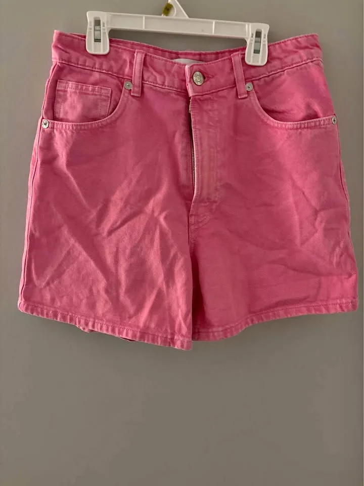 Pink Zara shorts thumbnail