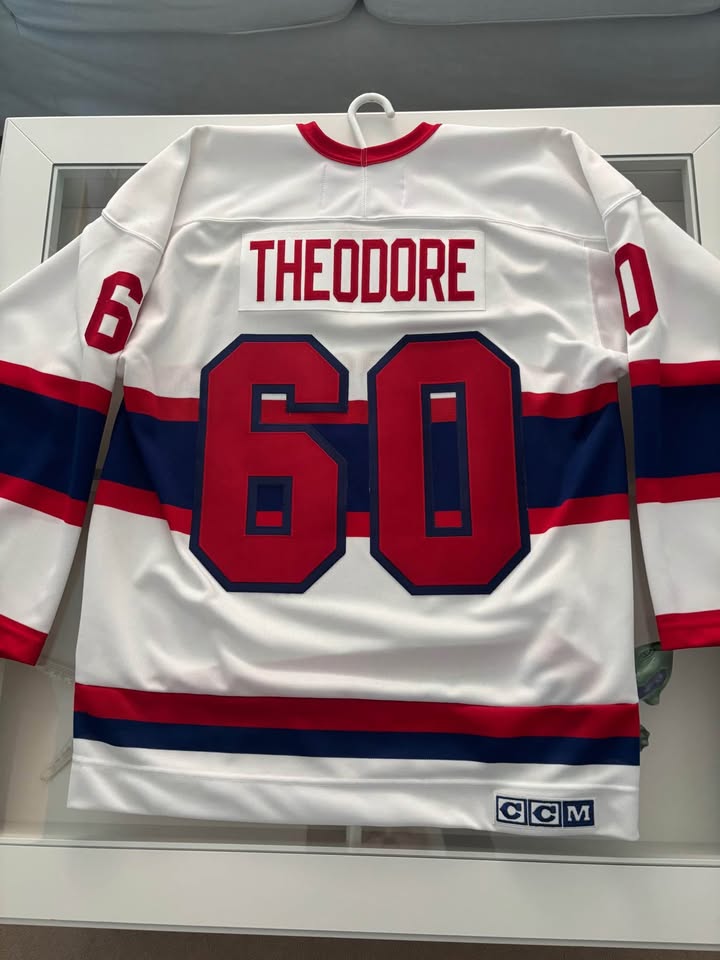 NHL Official Licensed Vintage Jose Theodore Jersey - photo 2