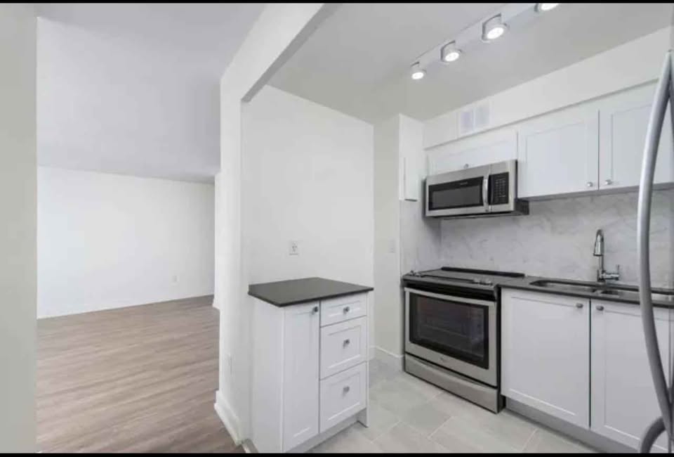 Private room for rent - photo 2