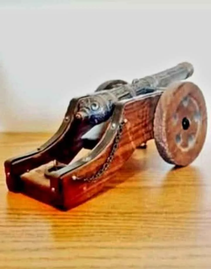 Antique Handmade Artilleria Imperial SIGLO XV image indicator(2)