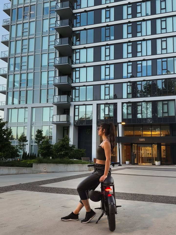 Electric Scooter - Like New - photo 2