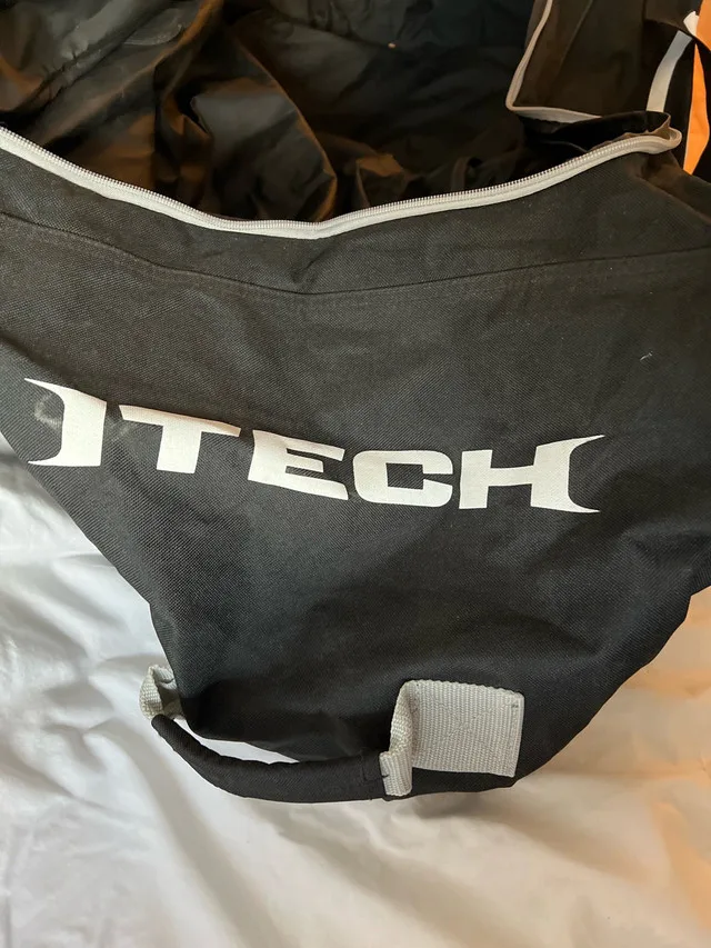 Tech Hockey Bag image indicator(3)