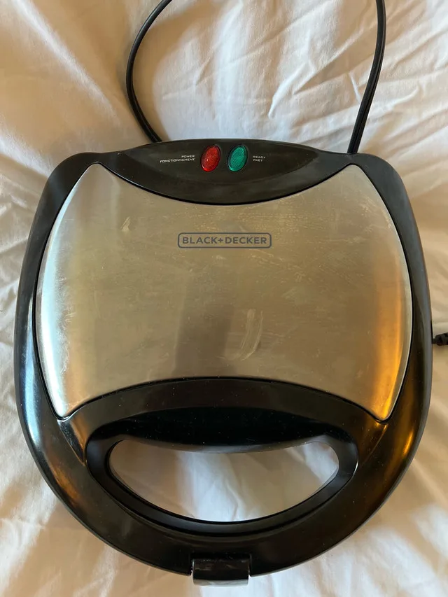 Black and Decker Waffle Maker image indicator(2)