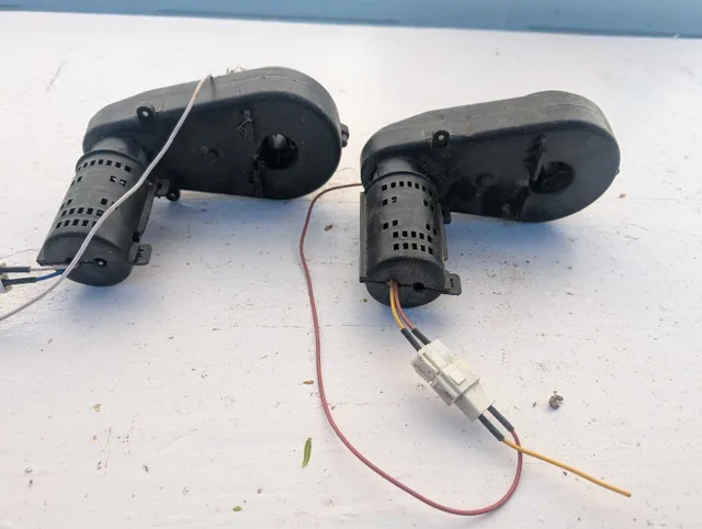 12V DC Motor thumbnail