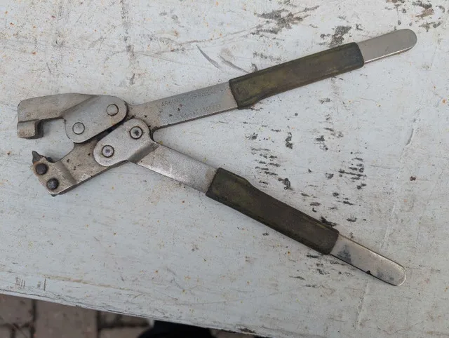 metal stud crimper thumbnail