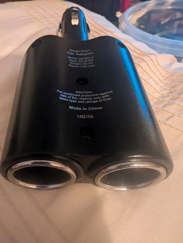 Insignia Dual Port Car Adapter image indicator(5)