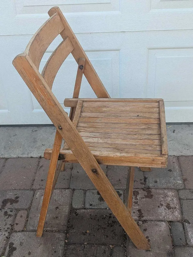 Wooden Folding Chair thumbnail