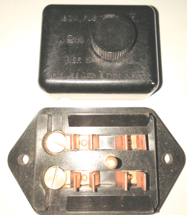 Fuse box type E - Ref. 5C/882 Call Text 705-440-9159 - photo 4