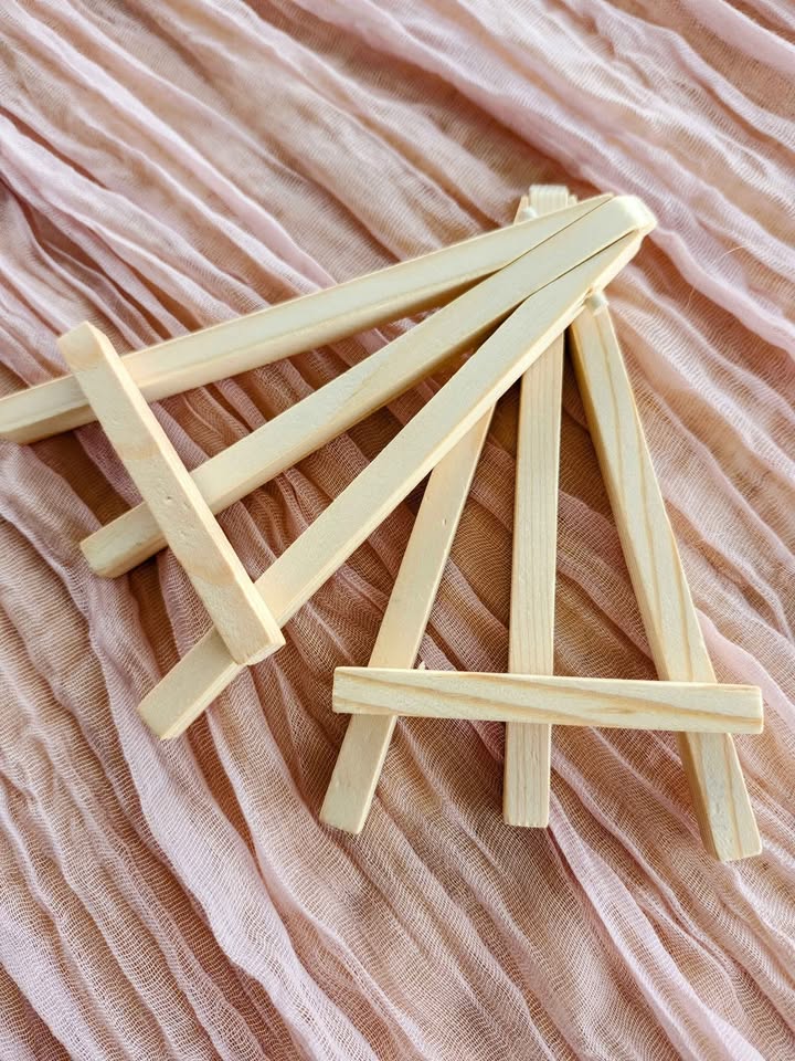 10 Mini Easel Set - Great Deal, Baby or Bridal Shower - photo 3