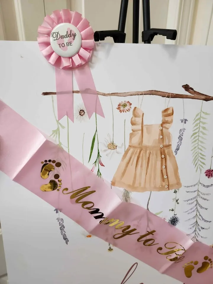 Baby Shower Essential, Mommy to Be Sash & Daddy to Be Badge image indicator(2)