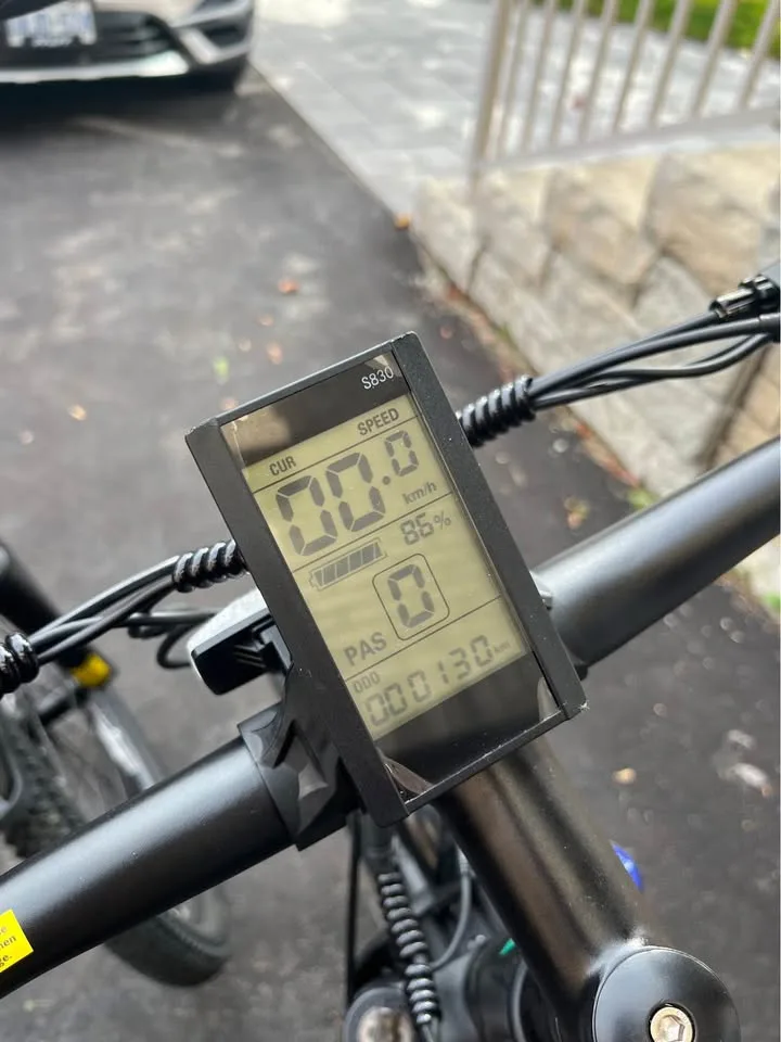 GoTrax EBE3 Electric Mountain Bike image indicator(4)