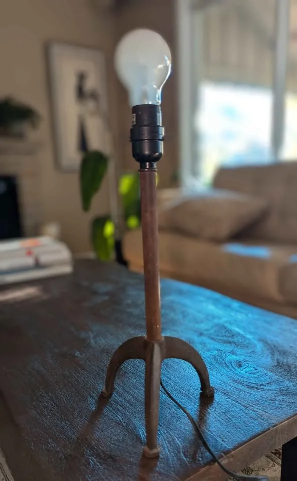 Pair of Vintage BAZZ lamps 🇨🇦 image indicator(7)