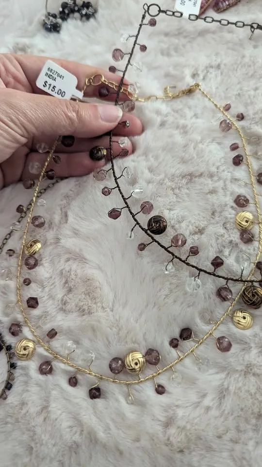 Pretty NEW Beaded Jewelry (LOT of 7) image indicator(7)