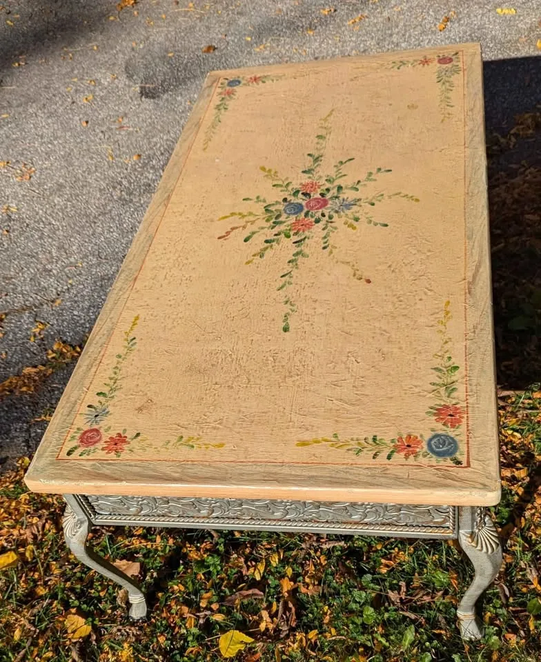 Elegant Ornate Accent Table with Heavy Metal Base image indicator(3)