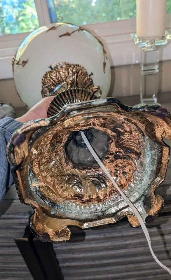 Vintage Hollywood Regency Crystal & Gilt Lamp image indicator(2)