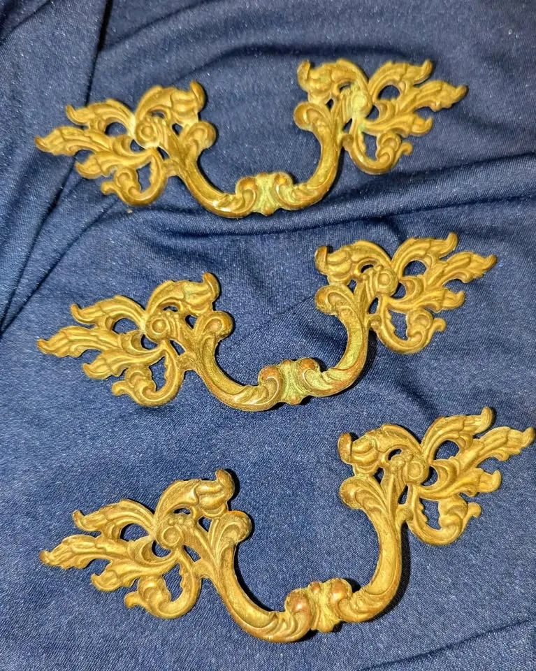 Set of 3 Antique Brass Drawer Pulls image indicator(5)