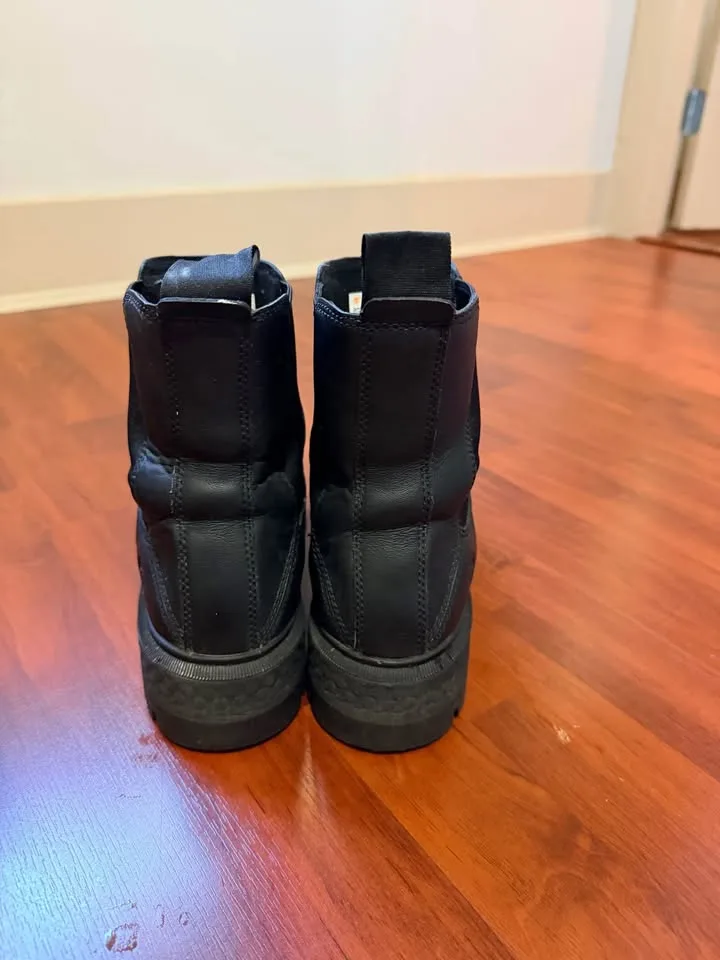 Women’s Timberland Chelsea Boots 9.5 image indicator(3)
