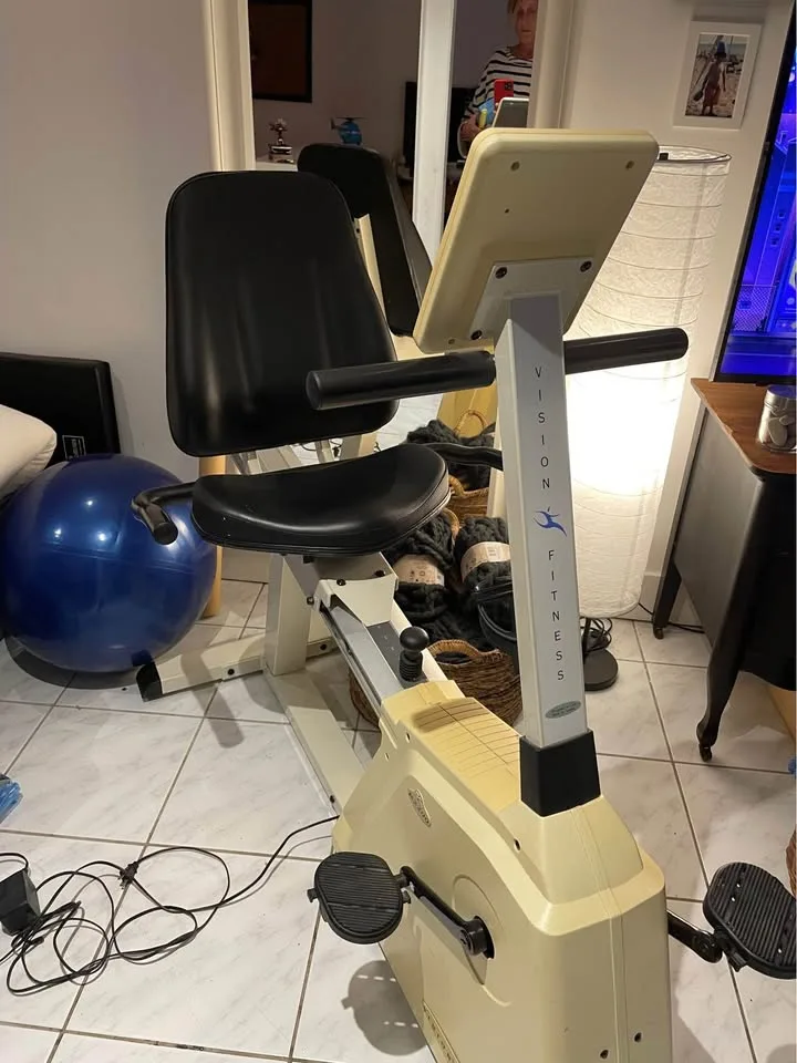 Recumbent exercise bike - Vision Fitness R2200 image indicator(4)