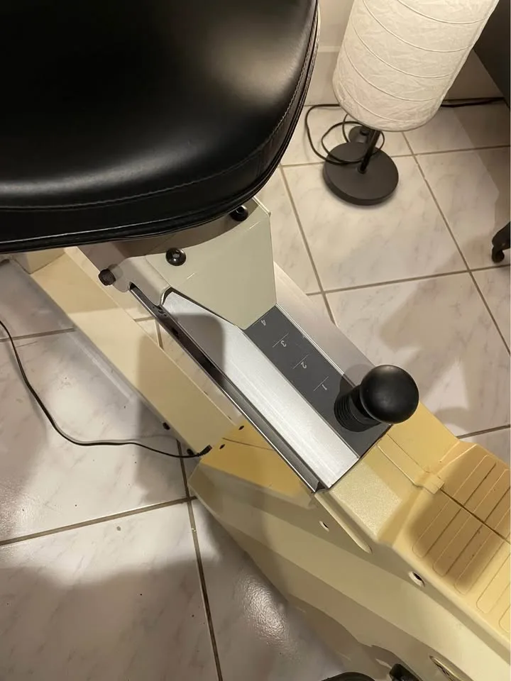 Recumbent exercise bike - Vision Fitness R2200 image indicator(7)