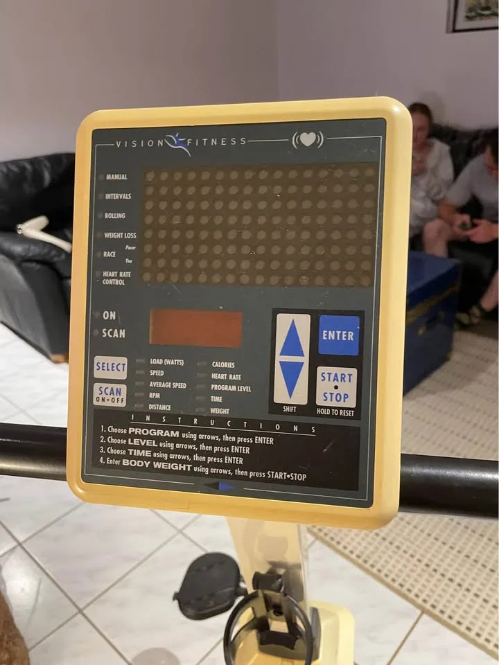 Recumbent exercise bike - Vision Fitness R2200 image indicator(10)