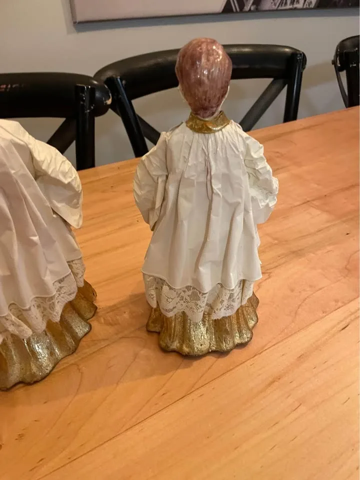 Paper maché choir boys image indicator(4)