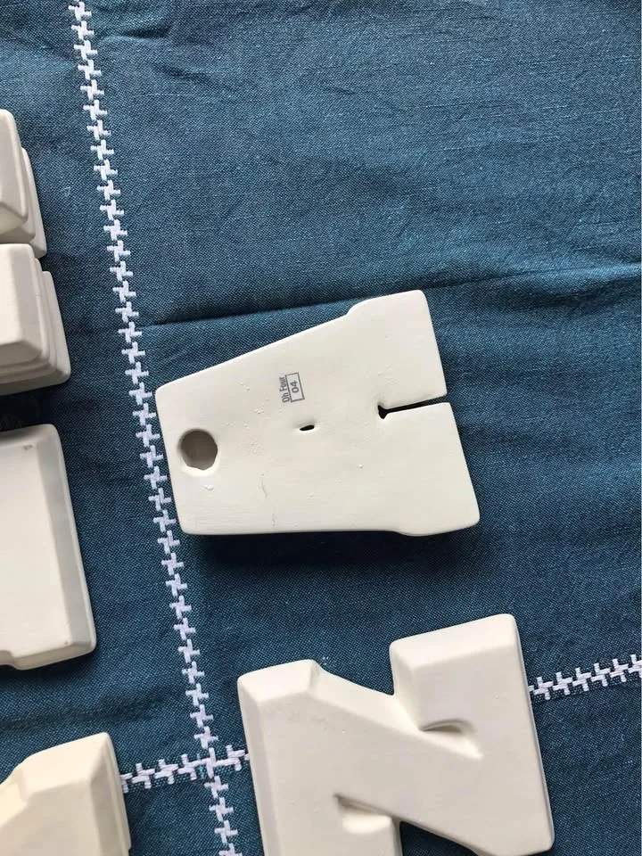 Paintable ceramic letters image indicator(3)