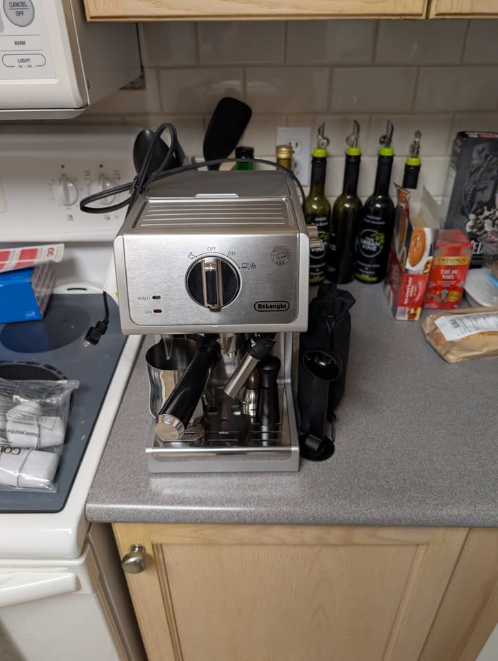 DeLonghi Espresso Machine - photo 2